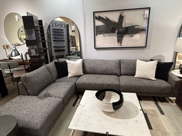 estero sectional