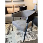 aria chair